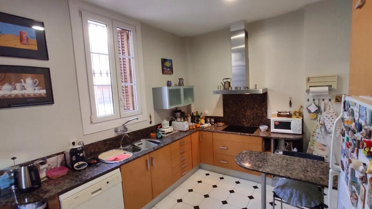 Casa Mo Apartment Sabadell Homestay